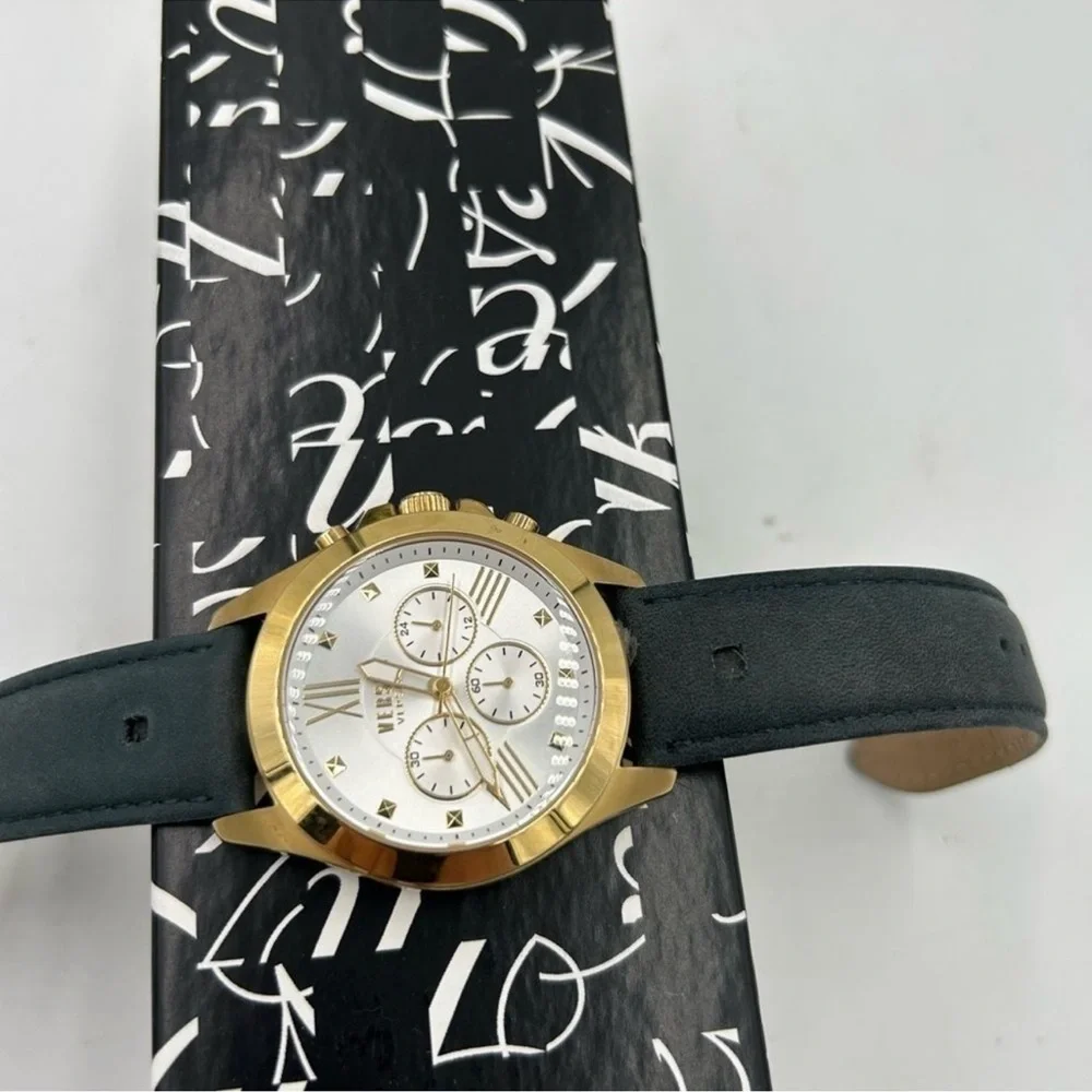 Men’s Versace versus stainless steel watch 44 mm
